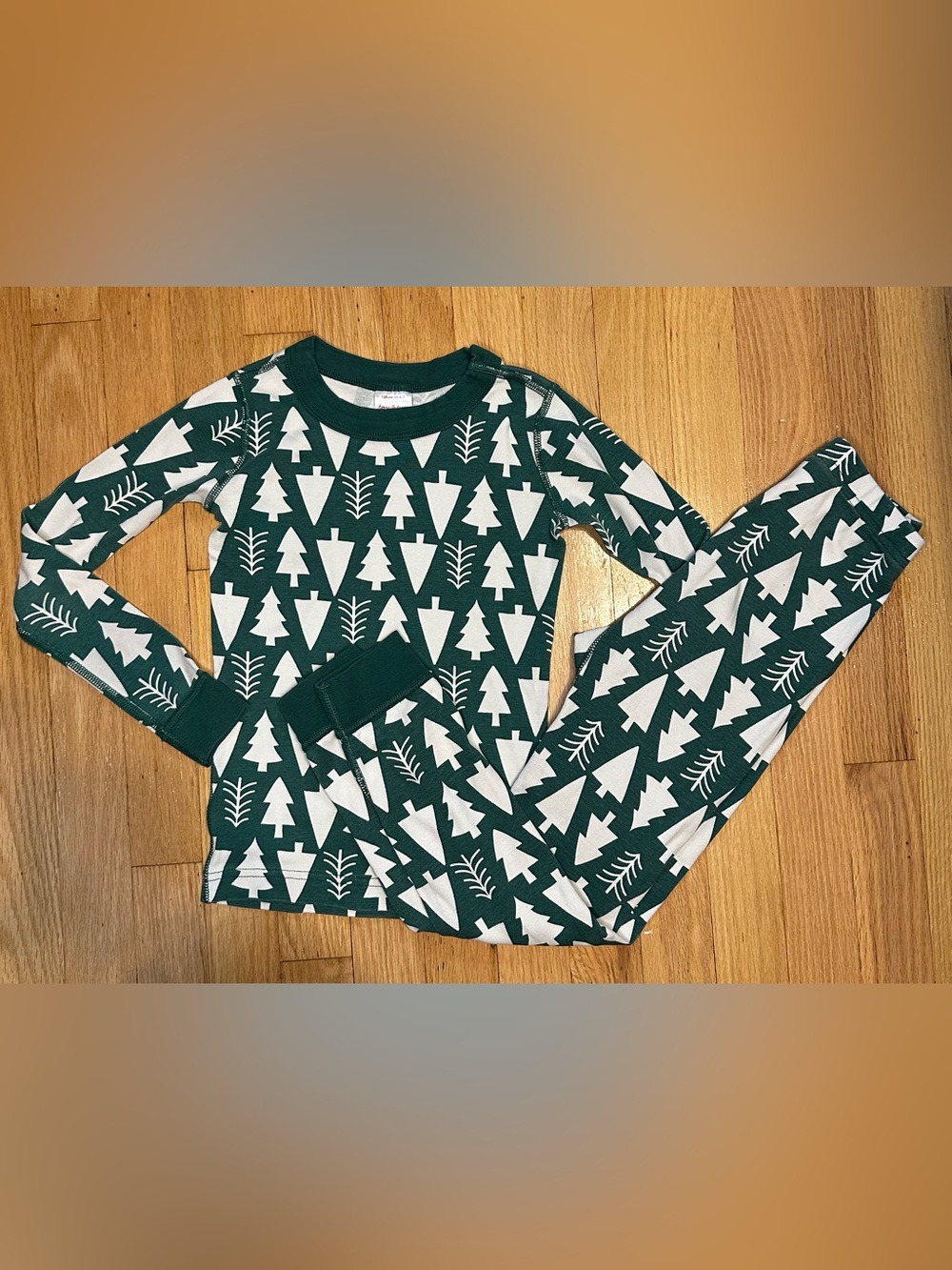 Hanna Andersson 6-7 Green & White Tree-Print Pajama Set